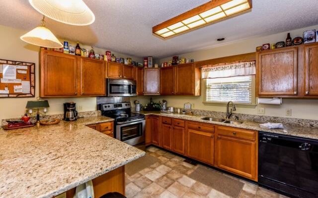 Daddy's Dream - 3 Br home by RedAwning