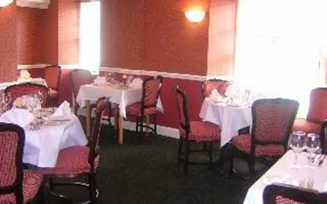 Douglas Arms Hotel