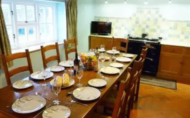 Onnen Fawr Farmhouse