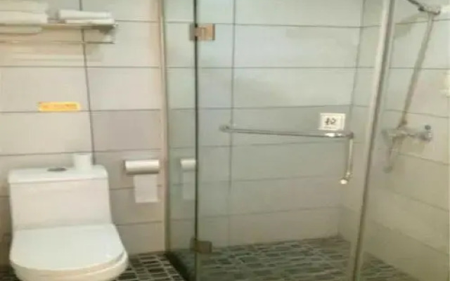 e Home Hotel Nanzhou Railway Staion