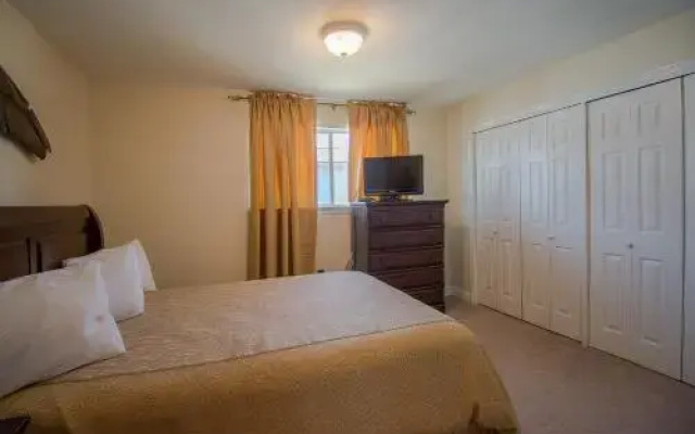 Oak Shores-Oak Shores Studio 29