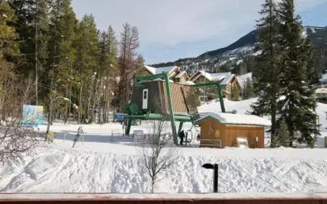 Horsethief Lodge by High Country Properties