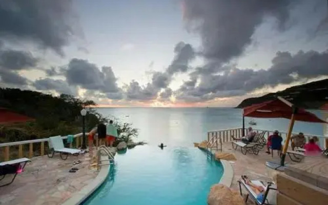 Suites at Divi Little Bay Beach Resort