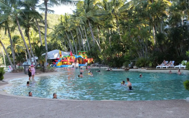 Oasis 25 Hamilton Island