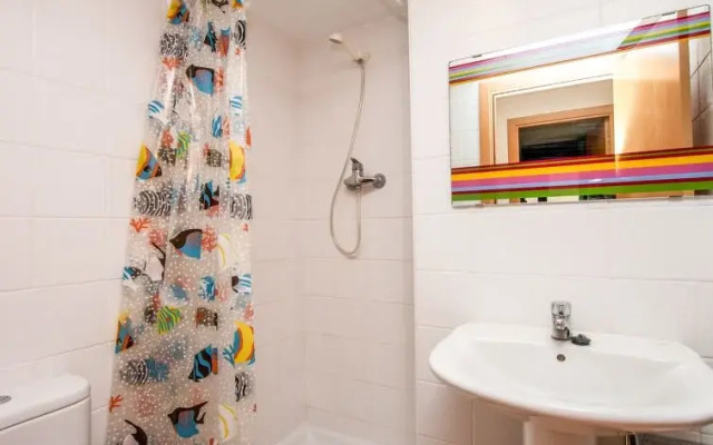 "Apt. Ona" - INH 27240