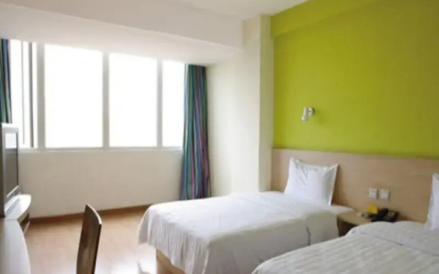 7Days Inn Shenzhen Baogua Ling