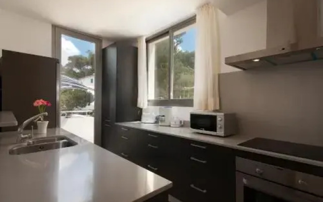 Molins 5 near the sea