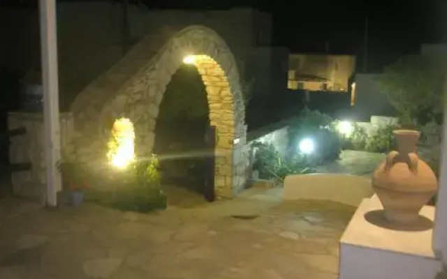 Vavanos Studios