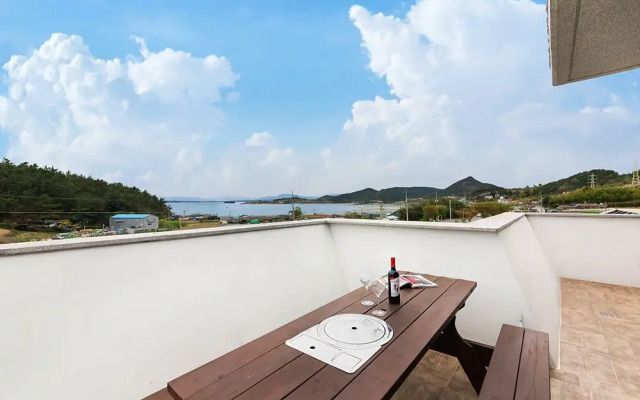 Yeosu Gold Light Pension