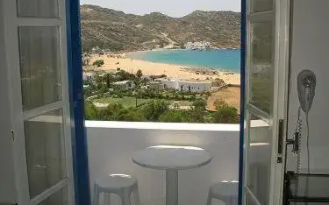Manthos Place