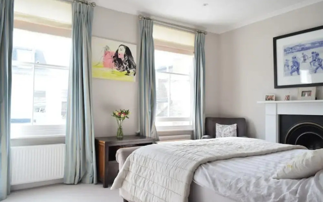 Veeve  2 Bed House Dymock Street Fulham