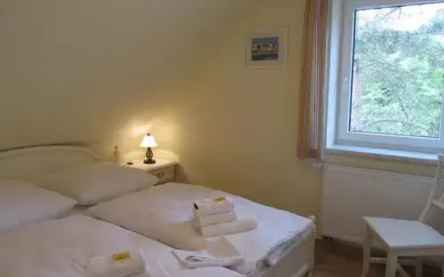 Apartmenthaus Hus Übi by Rujana