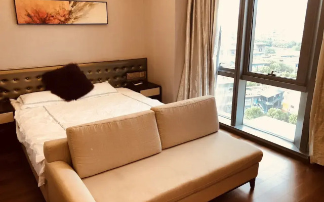Suzhou Artrip Holiday Hotel
