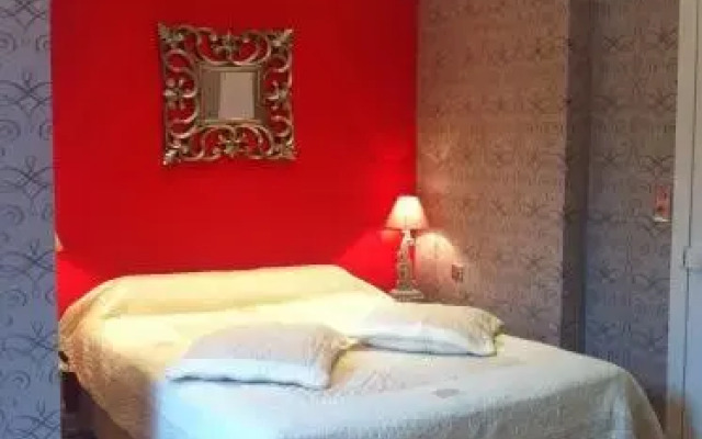 Manoir De Montflambert
