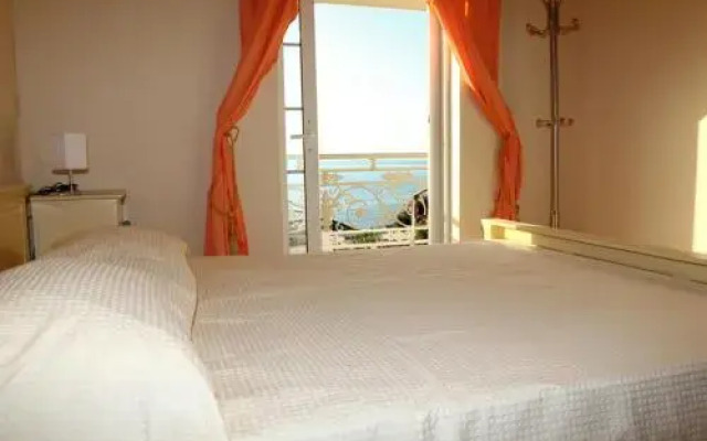 Villa in the sea Crete