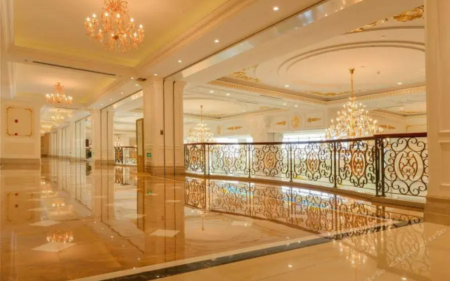 Binhai Jinshi International Hotel