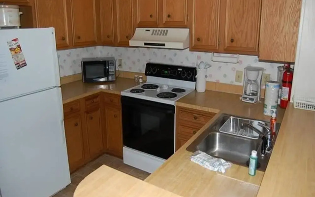 Pelican's Watch 102 - 3 Br Condo