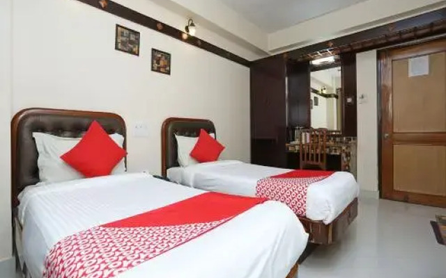 Hotel Amrit Regency