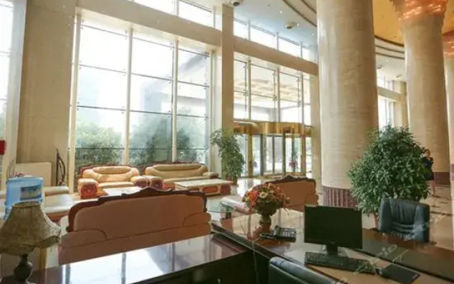 Yuexiang Hotel (Qingdao Xuzhou Road)