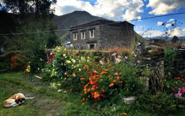 Xinduqiao Yak International Youth Hostel