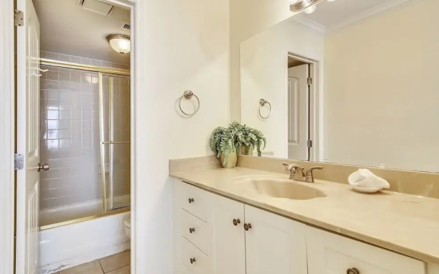 Seascape 1110 - 2 Br Condo