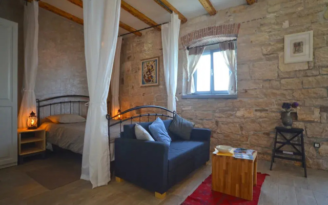 Arnolongo Sea View Studio