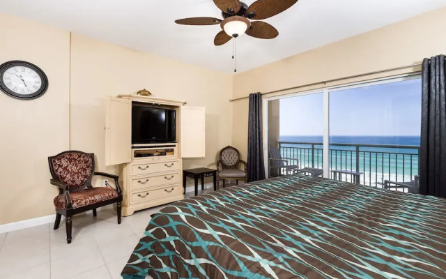 Pelican Isle 609 by RedAwning