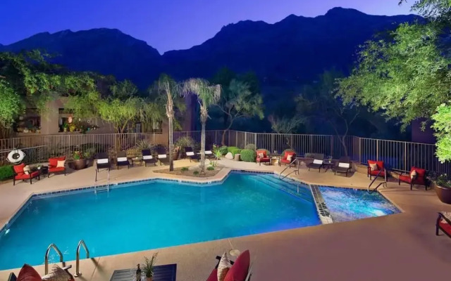 The Greens and Ventana Canyon 3115E