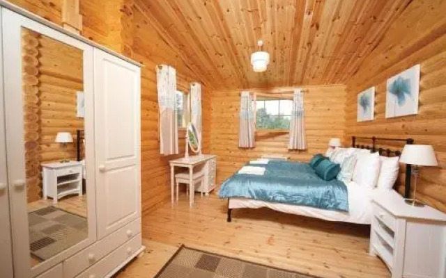 Langmere Lakes Lodges