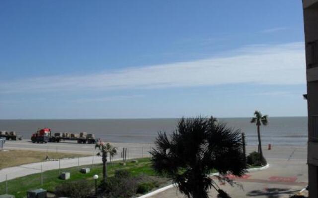 MaraVilla M316 1 Br Condo