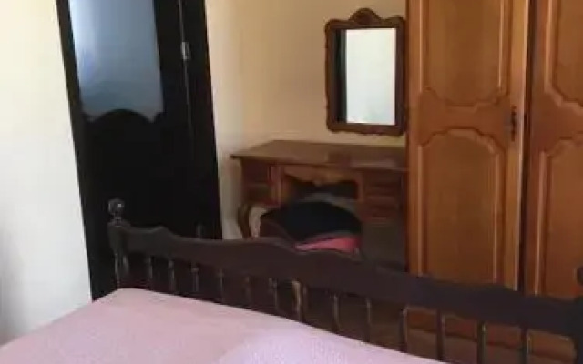 Hostel Lola