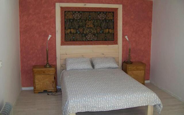 Alexandria Apartment