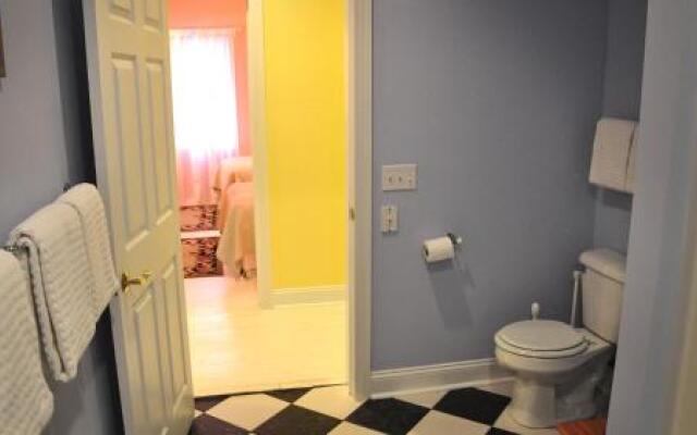 Crate & Cargo Suite 3