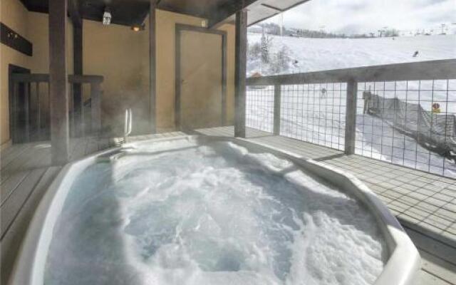 Storm Meadows East Slopeside - SE064