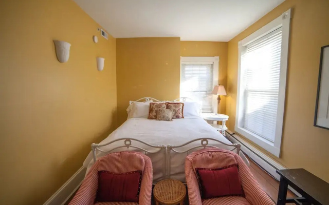 Bartlett Pear Inn