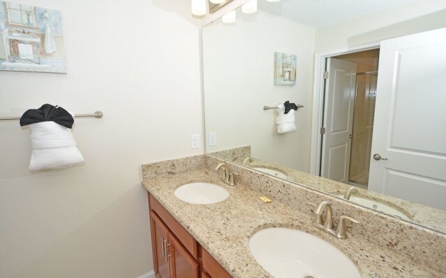 1586SW-Champion's Retreat