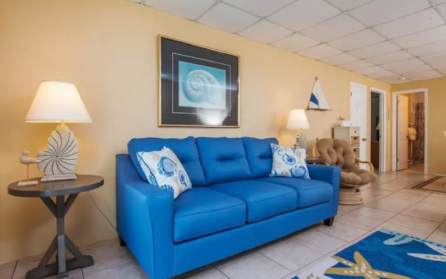 46th St Windjammer 102 1Br Condo