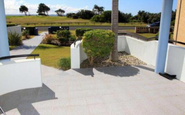 Hi Surf Unit 1 92 Head St Forster