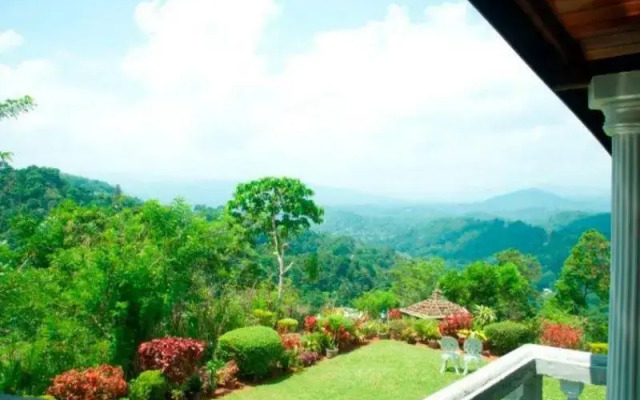 Ceycrest Kandy Bungalow