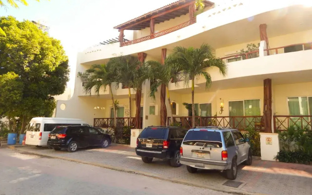 Las Olas downtown Condos by Playa Paradise