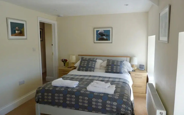 Awelon - Manorbier Bed and Breakfast