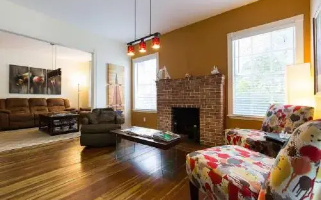 Tropical Garden Bungalow A