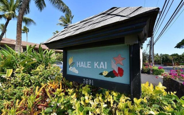 Hale Kai 204 by RedAwning