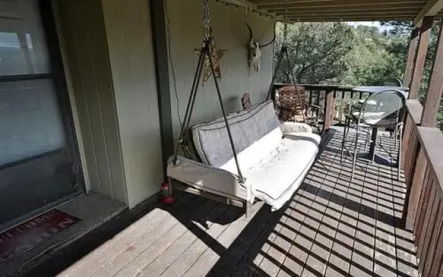 Buckhorn Cabin - 3 Br condo by RedAwning