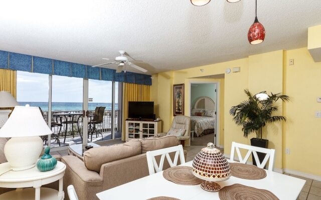 Island Princess 202: Impressive Beachfront Condo, WIFI, BEACH SVC, KEYLESS