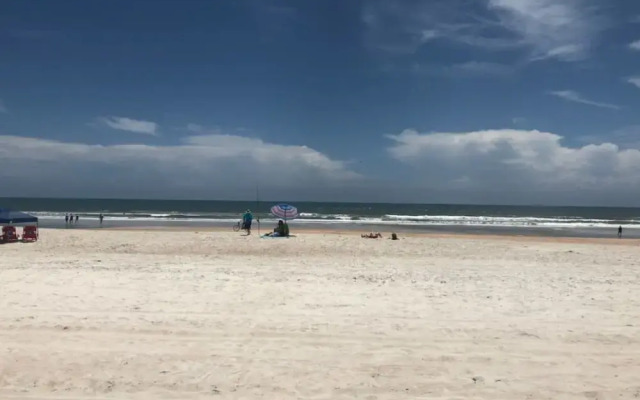 Oceans 90 - 3 Br Condo