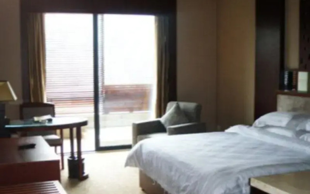 Longyan Capital International Hot Spring Resort