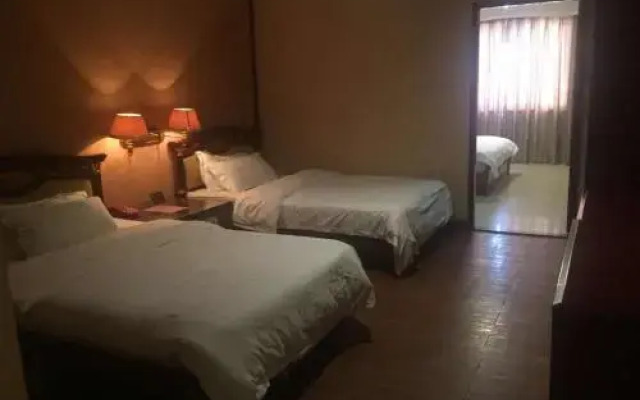 Guangyuan Hotel (Yellow River Fashion City Shop, Humen Pedestrian Street, Dongguan)