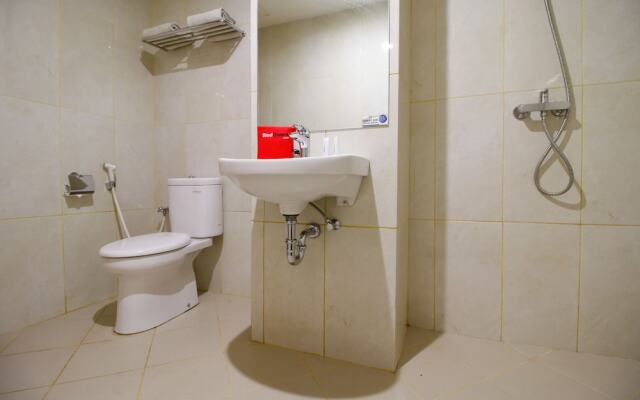 RedDoorz Premium near Nipah Mall