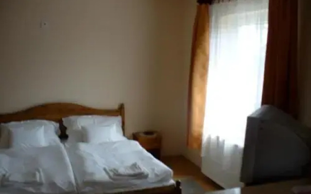 Rózsakert Apartmanház